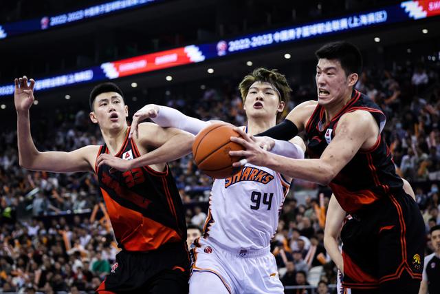 League of Legends-关于莱比锡迎CBA常规赛关键赛，今晚主帅复盘，质疑声仍在，更衣室氛围转暖的信息